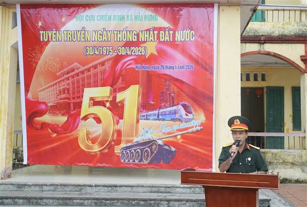 Hội Cựu chiến binh xã Hải Hưng tuyên truyền kỷ niệm 51 năm Ngày Giải phóng miền Nam, thống nhất đất nước tại Trường THCS Ngô Quyền