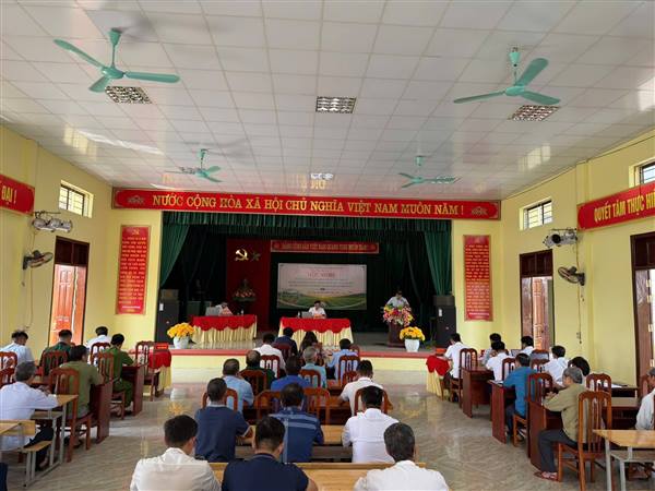 HỘI NGHỊ TIẾP XÚC, ĐỐI THOẠI GIỮA CHỦ TỊCH UBND XÃ HẢI HƯNG VỚI NHÂN DÂN THÔN TỪ Ô VỀ GIẢI PHÁP PHÁT TRIỂN VÙNG SẢN XUẤT RAU MÀU CHUYÊN CANH  TẠI KHU VỰC CÁNH ĐỒNG BÃI CÁT