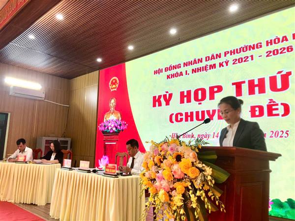 HĐND phường Hòa Bình khóa 1 nhiệm kì 2021-2026 tổ chức Kỳ họp thứ 4 chuyên đề để xem xét nội dung quan trọng về điều chỉnh dự toán  thu ngân  sách nhà nước trên địa bàn . 