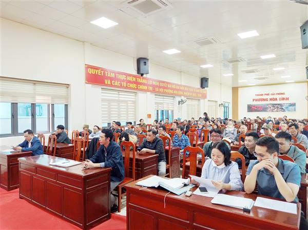 Hội nghị công khai dự thảo phương án bồi thường, hỗ trợ đất đai, cây cối, hoa màu thuộc chỉ giới thu hồi để thực hiện Dự án đầu tư xây dựng và kinh doanh kết cấu hạ tầng Khu công nghiệp Thủy Nguyên (giai đoạn 1).