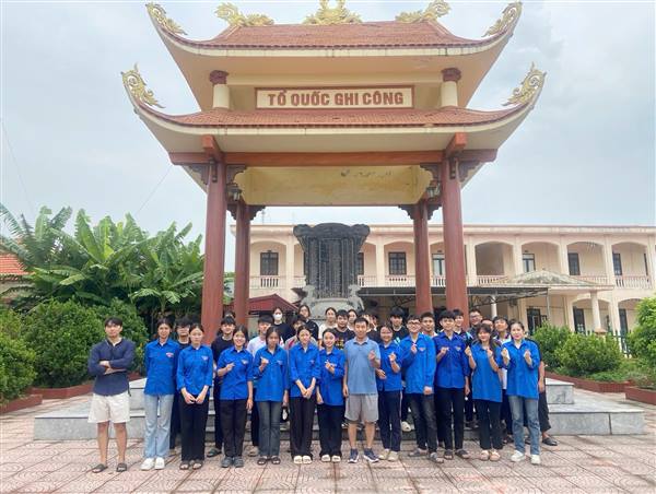 ĐOÀN THANH NIÊN PHƯỜNG HÒA BÌNH RA QUÂN NGÀY CHỦ NHẬT XANH CHUNG TAY VÌ MÔI TRƯỜNG XANH- SẠNH - ĐẸP NĂM 2025

 &nbsp;&nbsp;&nbsp;&nbsp;&nbsp;&nbsp;&nbsp;&nbsp;&nbsp;&nbsp; 