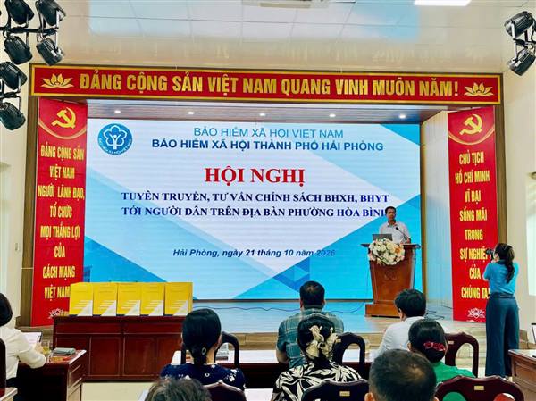 Hội nghị tuyên truyền, tư vấn chính sách bảo hiểm xã hội , bảo hiểm y tế đến người dân trên địa bàn phường.