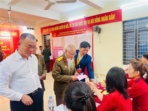 Âm vang ngày hội non sông
