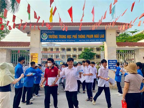  KỲ THI TUYỂN SINH VÀO LỚP 10 THPT CÔNG LẬP AN TOÀN, NGHIÊM TÚC.