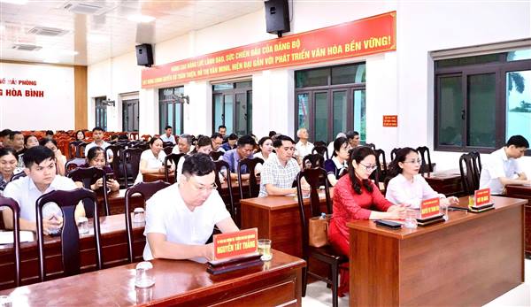 PHƯỜNG HÒA BÌNH THAM DỰ HỘI NGHỊ TOÀN QUỐC NGHIÊN CỨU, HỌC TẬP, QUÁN TRIỆT VÀ TRIỂN KHAI THỰC HIỆN NGHỊ QUYẾT SỐ 10-NQ/TW CỦA BỘ CHÍNH TRỊ