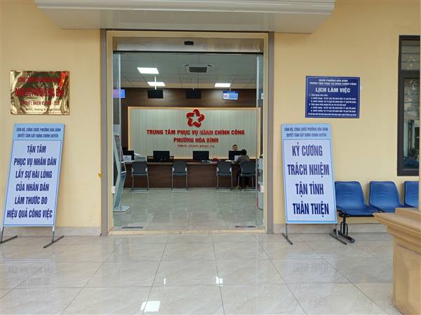Phường Hòa Bình nâng cao chất lượng giải quyết thủ tục hành chính, hướng tới nền hành chính hiện đại, phục vụ Nhân dân.