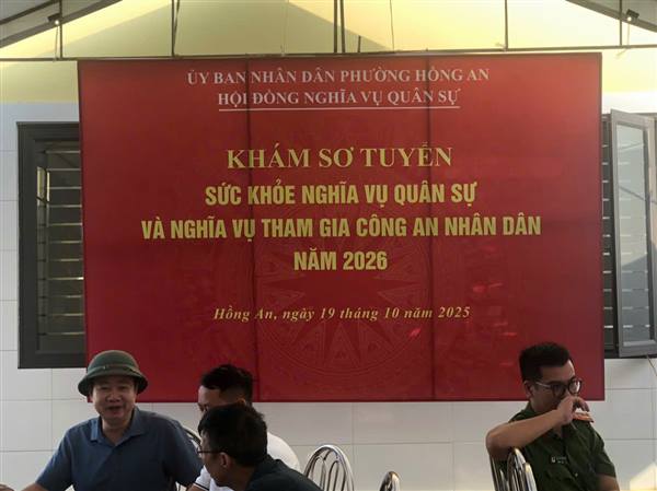 PHƯỜNG HỒNG AN TỔ CHỨC KHÁM SƠ TUYỂN SỨC KHỎE NGHĨA VỤ QUÂN SỰ NĂM 2026