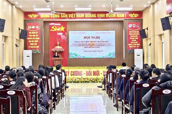 Phường Hồng An tổ chức Hội nghị báo cáo viên tháng 10 với nội dung: Thông tin thời sự chính trị và các hoạt động đối ngoại nổi bật của lãnh đạo Đảng, Nhà nước
