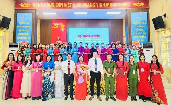 ĐẠI HỘI ĐẠI BIỂU PHỤ NỮ PHƯỜNG HỒNG AN LẦN THỨ I, NHIỆM KỲ 2025-2030 THÀNH CÔNG TỐT ĐẸP