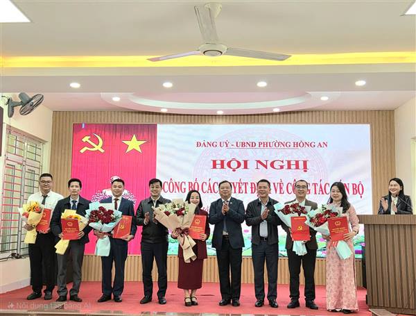 PHƯỜNG HỒNG AN TỔ CHỨC HỘI NGHỊ VỀ CÔNG TÁC CÁN BỘ