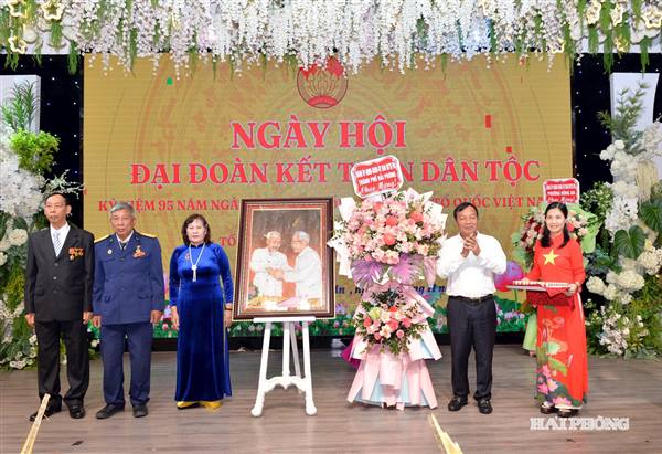 Phát huy nội lực của nhân dân, đẩy mạnh phong trào thi đua yêu nước ở phường Hồng An
