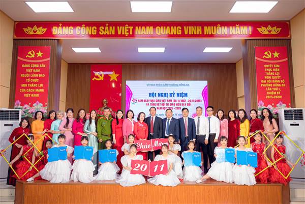 UBND phường Hồng An tổ chức Hội nghị kỷ niệm 43 năm Ngày Nhà giáo Việt Nam (20/11/1982 – 20/11/2025) và Tổng kết Hội thi Giáo viên dạy giỏi cấp phường năm học 2025–2026