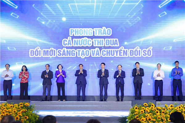 Kế hoạch của UBND phường Hồng An phát động phong trào thi đua "Cả nước thi đua đổi mới sáng tạo và chuyển đổi số" và "Bình dân học vụ số"