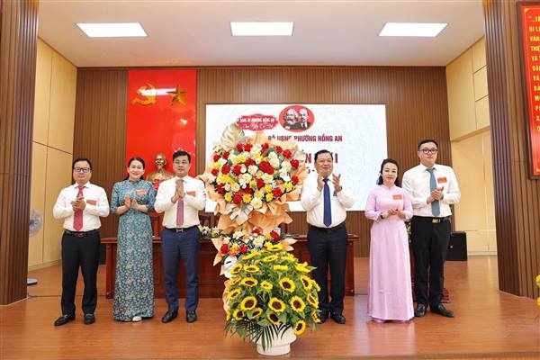 ĐẠI HỘI ĐẢNG BỘ UBND PHƯỜNG HỒNG AN LẦN THỨ I, NHIỆM KỲ 2025 - 2030