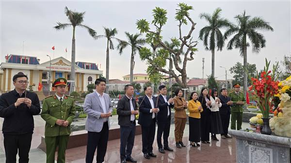 PHƯỜNG HỒNG AN DÂNG HƯƠNG TRI ÂN CÁC ANH HÙNG LIỆT SỸ DỊP TẾT NGUYÊN ĐÁN BÍNH NGỌ 2026
