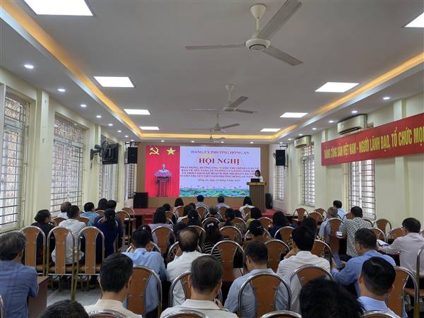 PHƯỜNG HỒNG AN TỔ CHỨC PHÁT ĐỘNG, HƯỞNG ỨNG "CUỘC THI CHÍNH LUẬN BẢO VỆ NỀN TẢNG TƯ TƯỞNG CỦA ĐẢNG NĂM 2026” VÀ TRIỂN KHAI KẾ HOẠCH HỘI THI BÁO CÁO VIÊN, TUYÊN TRUYỀN VIÊN GIỎI PHƯỜNG HỒNG AN NĂM 2026.