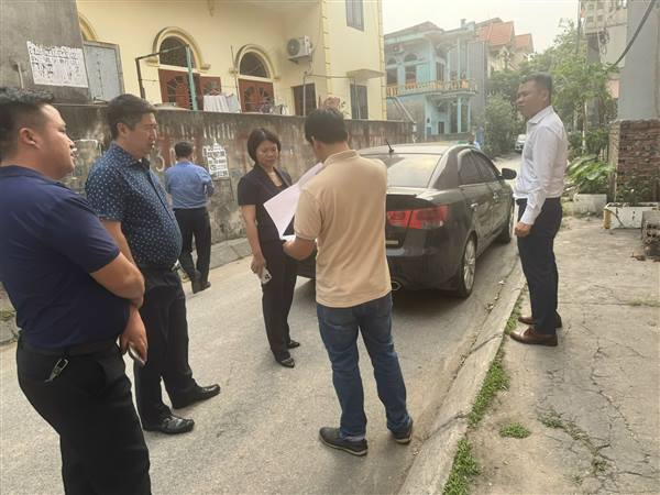 Thường trực HĐND phường Hồng An khảo sát các công trình đầu tư công trên địa bàn