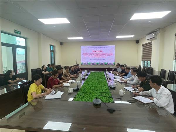 Hội nghị đối thoại với 02 hộ dân chưa nhận tiền hỗ trợ trong vùng thực hiện dự án.