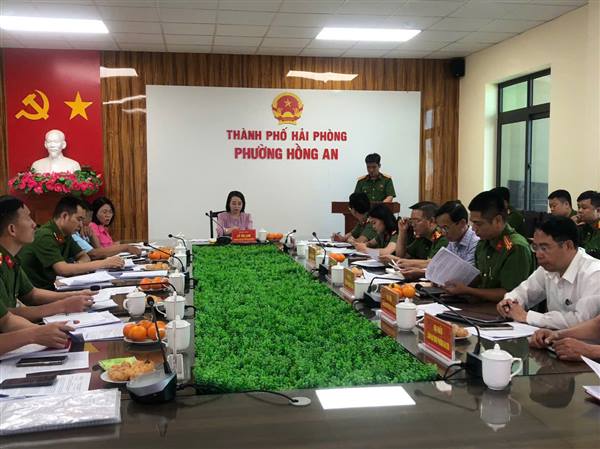 Hội nghị triển khai Kế hoạch tổ chức Hội thi “Lực lượng tham gia bảo vệ ANTT ở cơ sở giỏi” tại phường Hồng An
