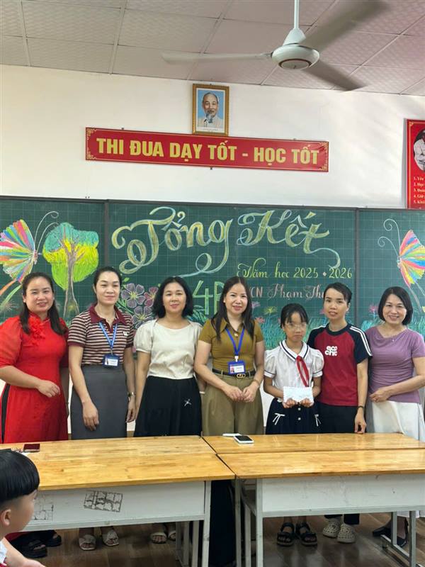 ẤM LÒNG TÌNH NGƯỜI: TIẾP NHẬN HỖ TRỢ DÀI HẠN CHO HỌC SINH CÓ HOÀN CẢNH ĐẶC BIỆT KHÓ KHĂN