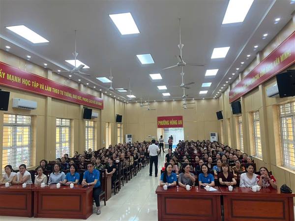 Hội nghị tuyên truyền về tham gia bảo hiểm y tế, bảo hiểm xã hội tự nguyện