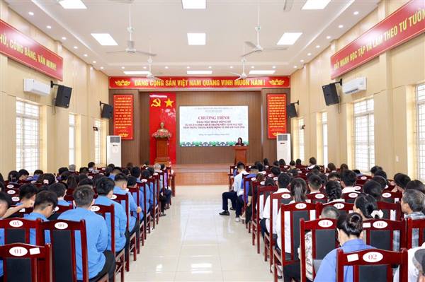 Phường Hồng An khai mạc hoạt động hè, ra quân chiến dịch Thanh niên tình nguyện và phát động Tháng hành động vì trẻ em năm 2026