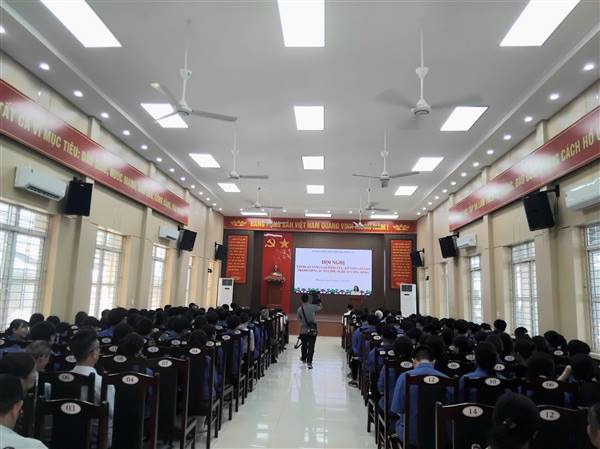 THÚC ĐẨY CHUYỂN ĐỔI SỐ TỪ CƠ SỞ: PHƯỜNG HỒNG AN TẬP HUẤN KỸ NĂNG SỐ CHO CÁC TỔ CÔNG NGHỆ SỐ CỘNG ĐỒNG