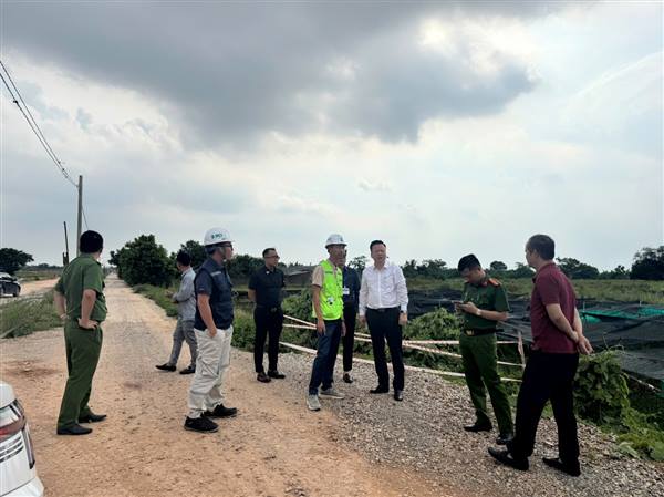 Kiểm tra việc chấp hành pháp luật về bảo vệ môi trường đối với Dự án đầu tư xây dựng và quản lý kinh doanh kết cấu hạ tầng khu công nghiệp Nomura - Hải Phòng (giai đoạn 2), phường Hồng An.