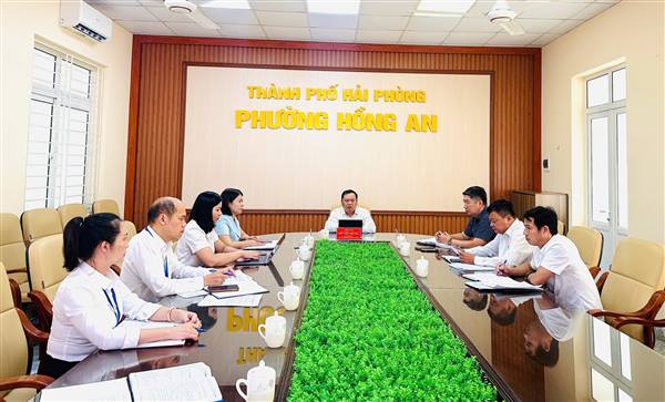 THƯỜNG TRỰC HĐND PHƯỜNG HỒNG AN HỌP KỲ THỨ 13, TRIỂN KHAI NHIỆM VỤ TRỌNG TÂM THỜI GIAN TỚI

