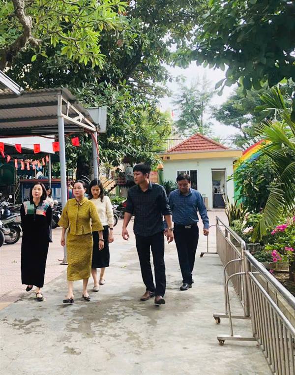 Hội đồng nhân dân phường khảo sát thực tế các công trình, dự án dự kiến danh mục đầu tư công trên địa bàn phường năm 2026.