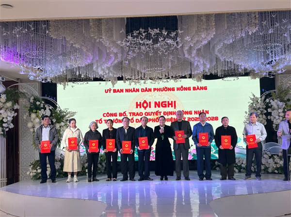 Uỷ ban nhân dân phường Hồng Bàng tổ chức Hội nghị công bố, trao Quyết định công nhận Tổ trưởng tổ dân phố nhiệm kỳ 2025-2028