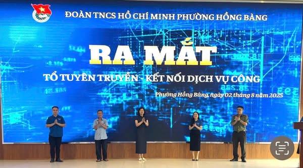 Chương trình triển khai mô hình tổ tuyên truyền - kết nối dịch vụ công.