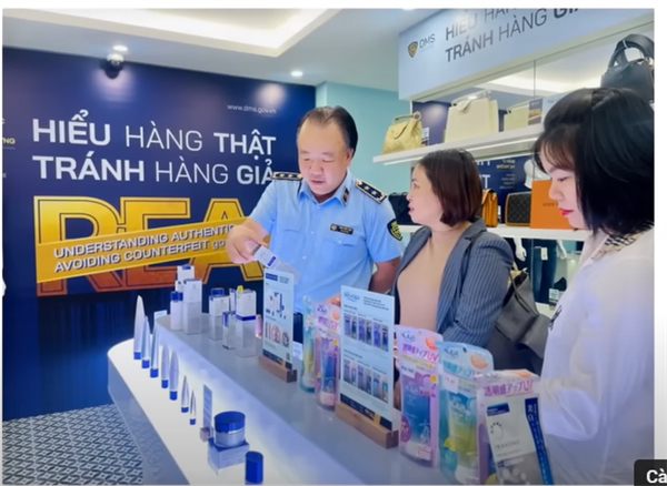 Nóng: Thủ tướng chỉ đạo quyết liệt đấu tranh chống buôn lậu, gian lận thương mại, hàng giả