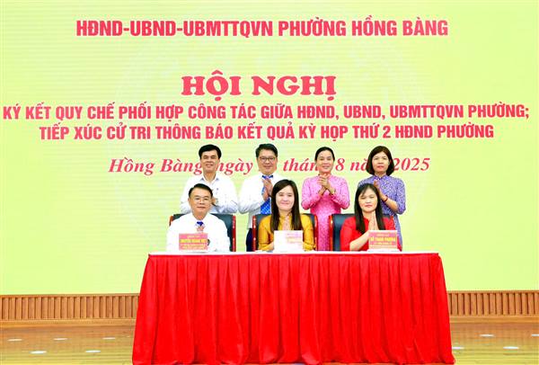 Hội nghị Ký kết quy chế phối hợp công tác giữa HĐND, UBND, Uỷ ban MTTQ Việt Nam phường; tiếp xúc cử tri thông báo kết quả kỳ họp thứ 2 HĐND phường.