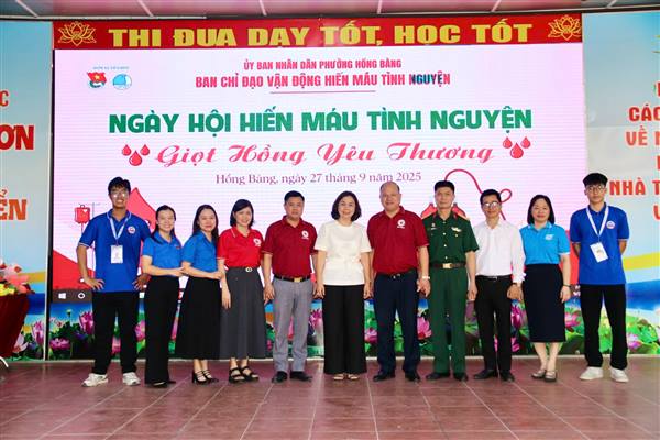 NGÀY HỘI HIẾN MÁU TÌNH NGUYỆN – GIỌT HỒNG YÊU THƯƠNG