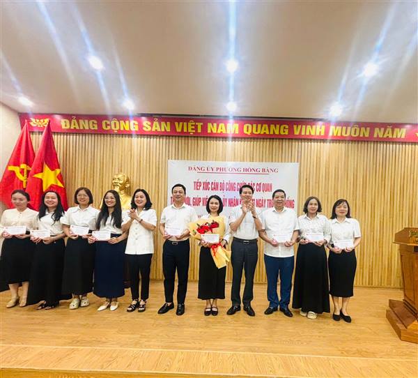 ĐẢNG ỦY PHƯỜNG HỒNG BÀNG GẶP MẶT KỶ NIỆM NGÀY TRUYỀN THỐNG CÁC CƠ QUAN THAM MƯU, GIÚP VIỆC CỦA ĐẢNG