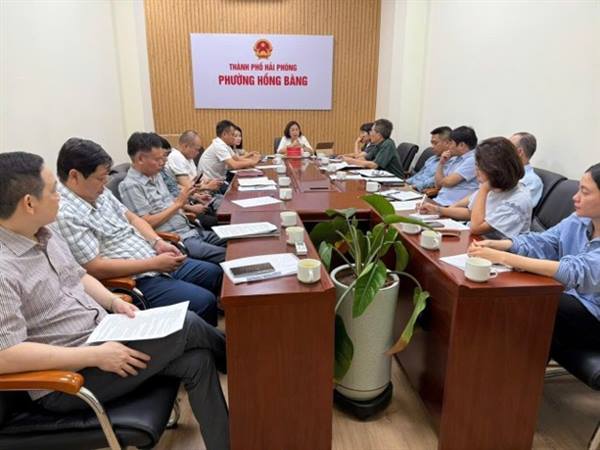 Phường Hồng Bàng triển khai công tác phối hợp tổ chức chuỗi hoạt động tại khu vực Dải vườn hoa trung tâm và Nhà hát thành phố dịp Lễ hội Hoa Phượng Đỏ - Hải Phòng 2026