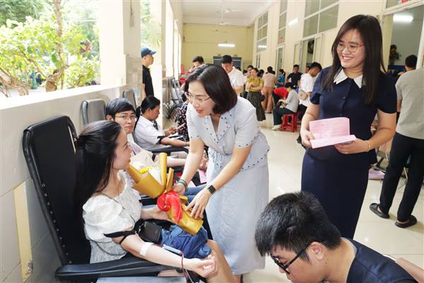 Phát động chiến dịch “Những giọt máu hồng - Hè năm 2026”
