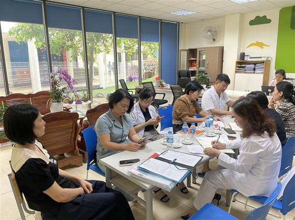 KIỂM TRA AN TOÀN THỰC PHẨM TRƯỜNG MẦM NON HỮU NGHỊ