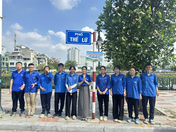 ĐOÀN THANH NIÊN PHƯỜNG RA QUÂN HƯỞNG ỨNG PHONG TRÀO “TOÀN DÂN CHUNG TAY BẢO VỆ MÔI TRƯỜNG, VÌ MỘT HẢI PHÒNG XANH - SẠCH - ĐẸP