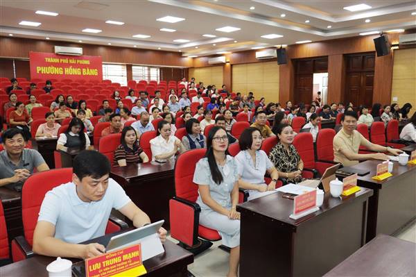 Phường Hồng Bàng tập huấn chuyển đổi số và ứng dụng AI cho cán bộ, công chức, viên chức phường

