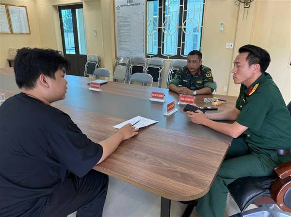 TUỔI TRẺ PHƯỜNG HỒNG BÀNG HĂNG HÁI VIẾT ĐƠN TÌNH NGUYỆN XUNG PHONG NHẬP NGŨ NĂM 2027