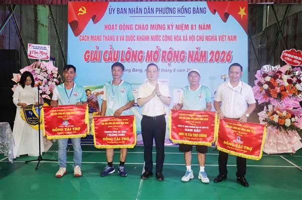 Phường Hồng Bàng khai mạc và thi đấu Giải cầu lông mở rộng phường năm 2026
