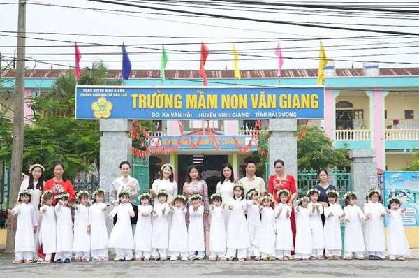TRƯỜNG MẦM NON VĂN GIANG TÍCH CỰC HƯỞNG ỨNG CUỘC THI “CÔNG DÂN SỐ HẢI PHÒNG – SỬ DỤNG THÔNG MINH, SỐNG AN TOÀN".