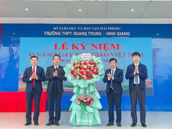 TRƯỜNG THPT QUANG TRUNG – NINH GIANG LONG TRỌNG KỶ NIỆM 43 NĂM NGÀY NHÀ GIÁO VIỆT NAM 20/11 