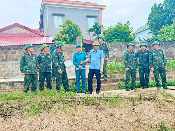 ĐOÀN KIỂM TRA CÔNG TÁC PHÒNG CHỐNG THIÊN TAI, TÌM KIẾM CỨU NẠN VÀ PHÒNG THỦ DÂN SỰ CỦA BỘ CHỈ HUY QUÂN SỰ THÀNH PHỐ HẢI PHÒNG KIỂM TRA CÔNG TÁC PHÒNG CHỐNG THIÊN TAI, TÌM KIẾM CỨU NẠN TRÊN ĐỊA BÀN XÃ HỒNG CHÂU