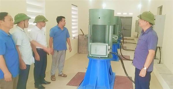 BAN CHỈ HUY PHÒNG CHỐNG THIÊN TAI VÀ TÌM KIẾM CỨU NẠN XÃ HỒNG CHÂU KIỂM TRA CÔNG TÁC CHỐNG ÚNG NỘI ĐỒNG