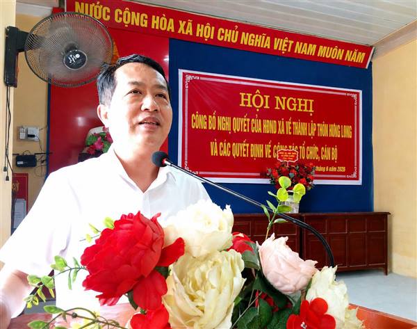 Hồng Châu tổ chức Hội nghị công bố Nghị quyết của HĐND xã về việc thành lập thôn mới và các quyết định liên quan đến công tác tổ chức, cán bộ tại các thôn sau sắp xếp