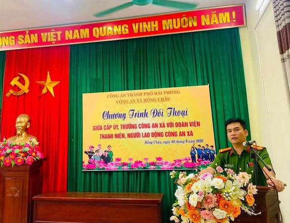 Công an xã Hồng Châu tổ chức đối thoại giữa cấp uỷ, chỉ huy công an xã với đoàn viên, thanh niên, người lao động và sinh hoạt chính trị đặc biệt