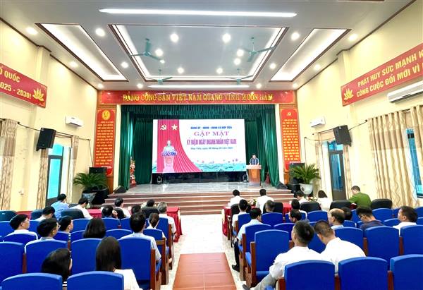 Xã Hợp Tiến gặp mặt kỷ niệm Ngày Doanh nhân Việt Nam